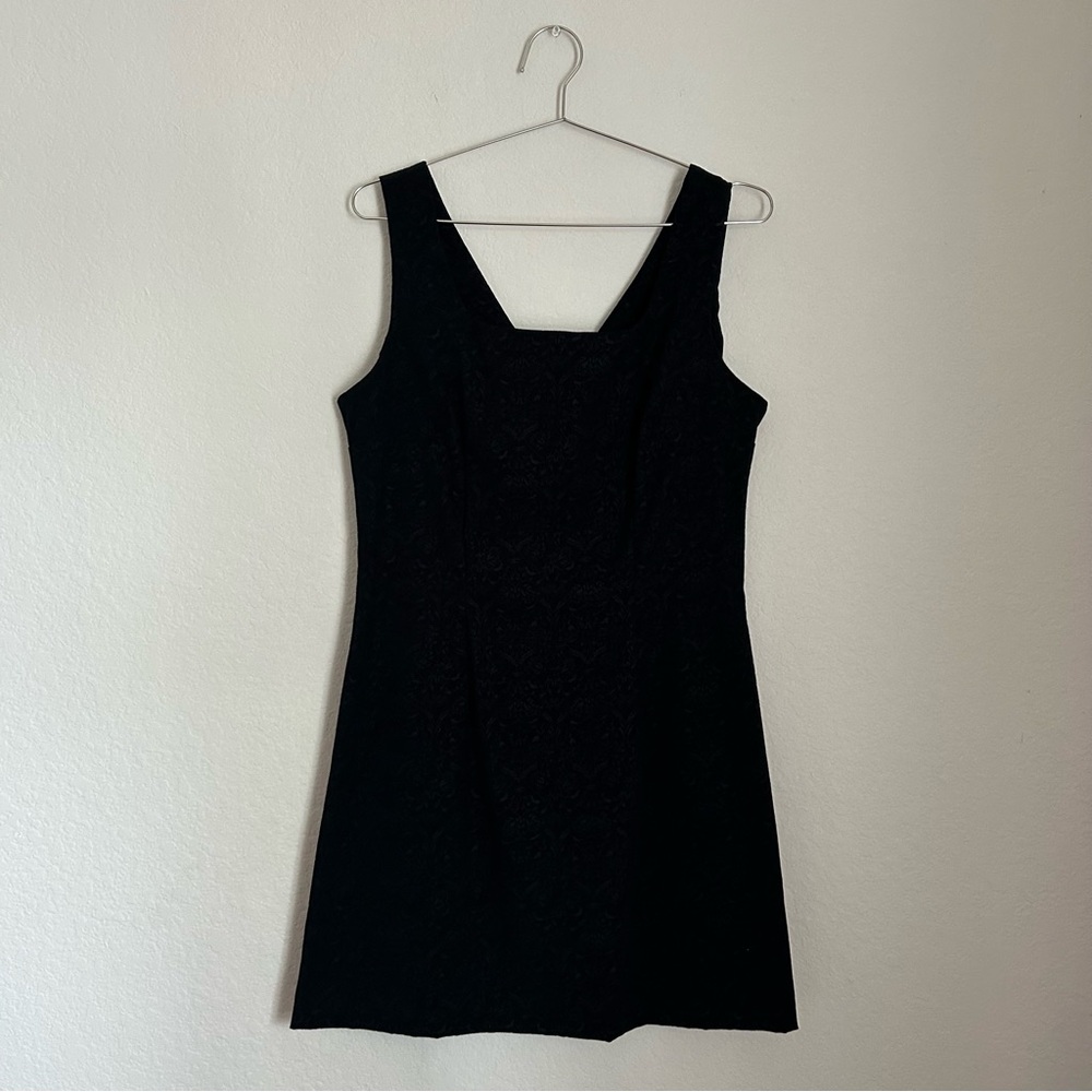La-Belle 90’s Velvet Elegant Black Sleeveless Dress